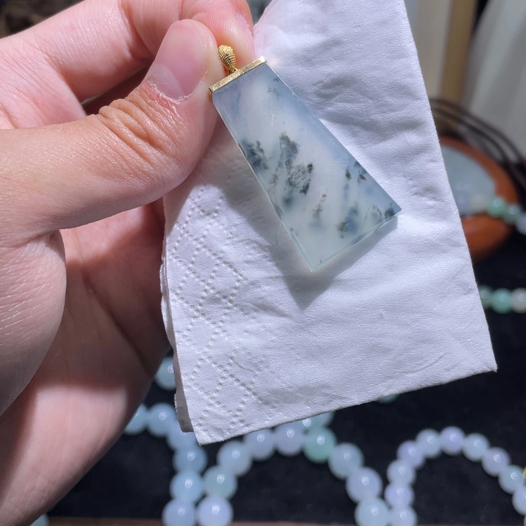 翡翠18K金镶嵌颈饰吊坠27