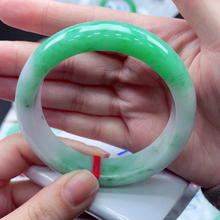 未镶嵌手镯翡翠翡翠