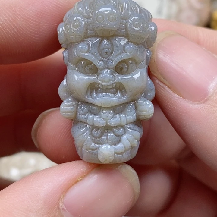 颈饰未镶嵌硅化珊瑚（珊瑚玉）