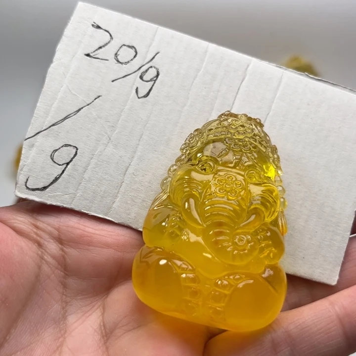 琥珀颈饰未镶嵌琥珀蜜蜡
