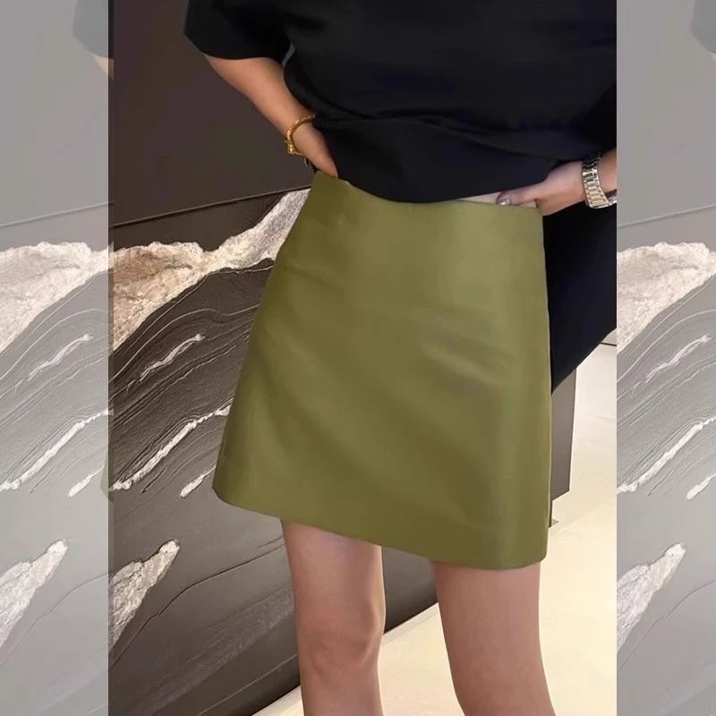 芯娇晴高级感缎面绿色半身裙女2025夏季新款遮胯显瘦百搭a字短裙