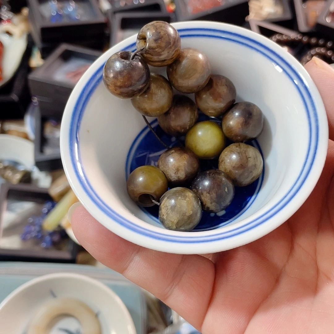 *****摆件我在这里等着你来看看我