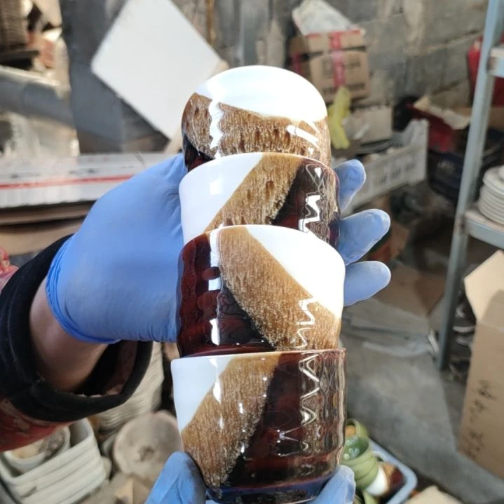 摆件盘子碗茶壶啥都有