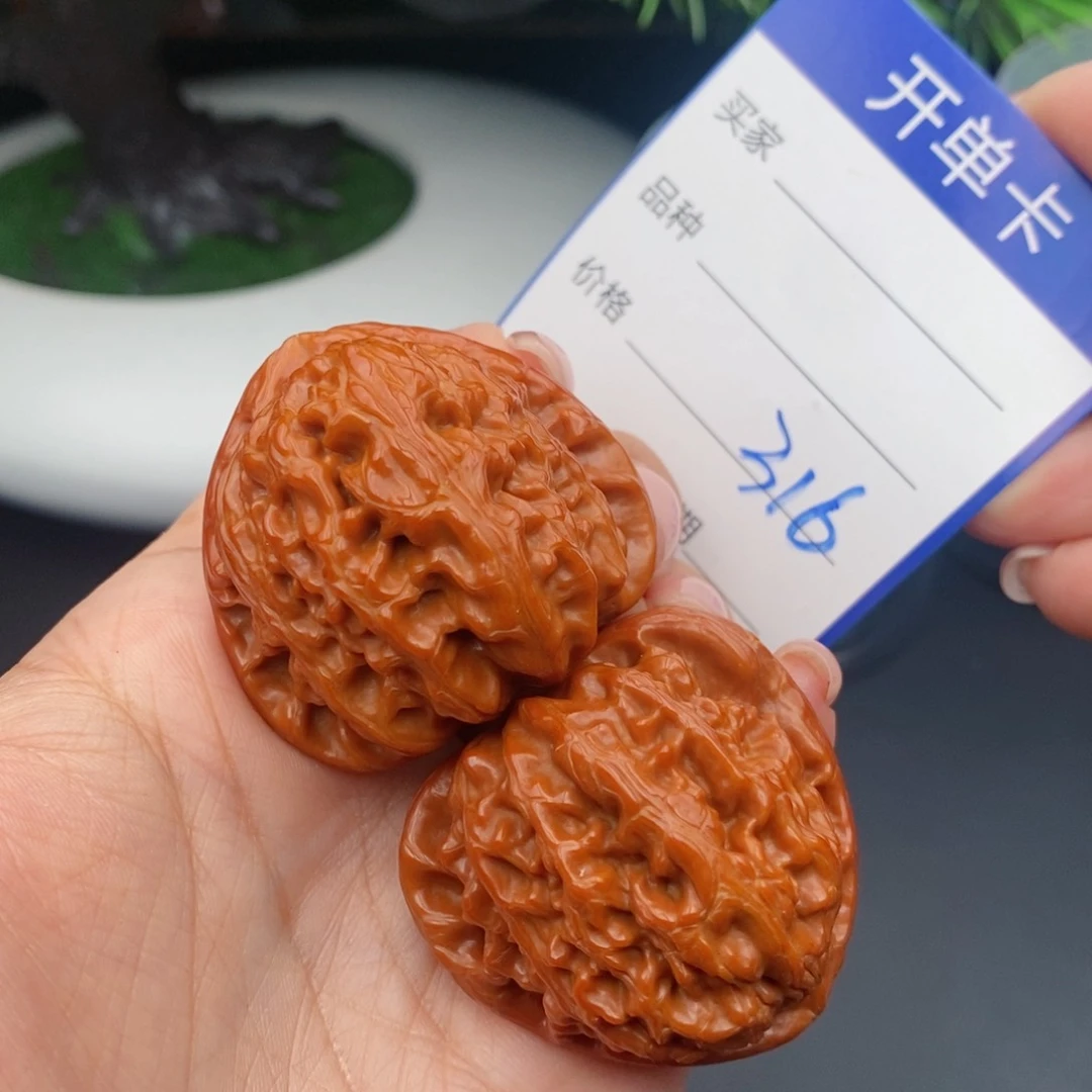 文玩核桃把件40三角白316
