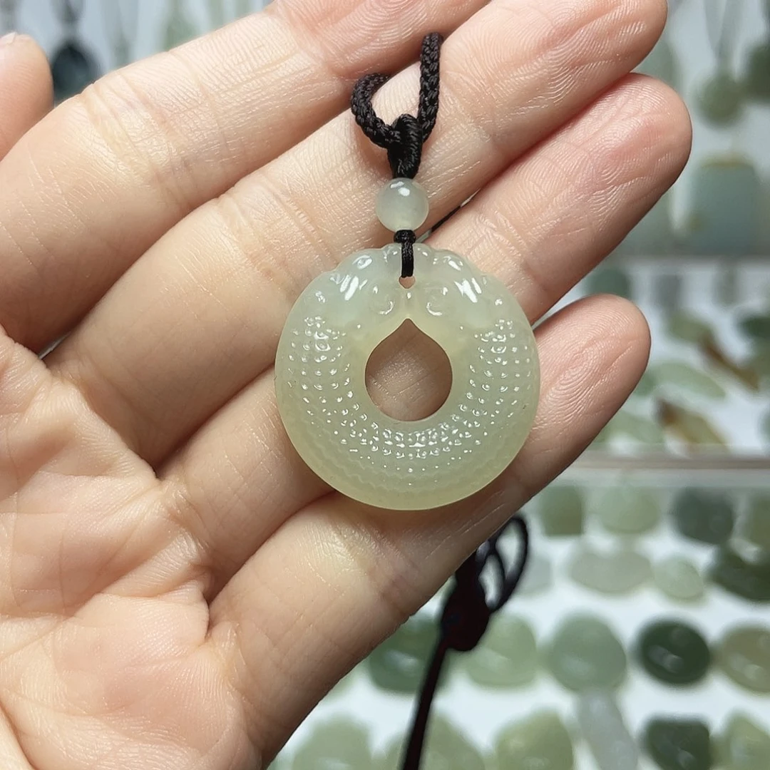 颈饰未镶嵌和田玉