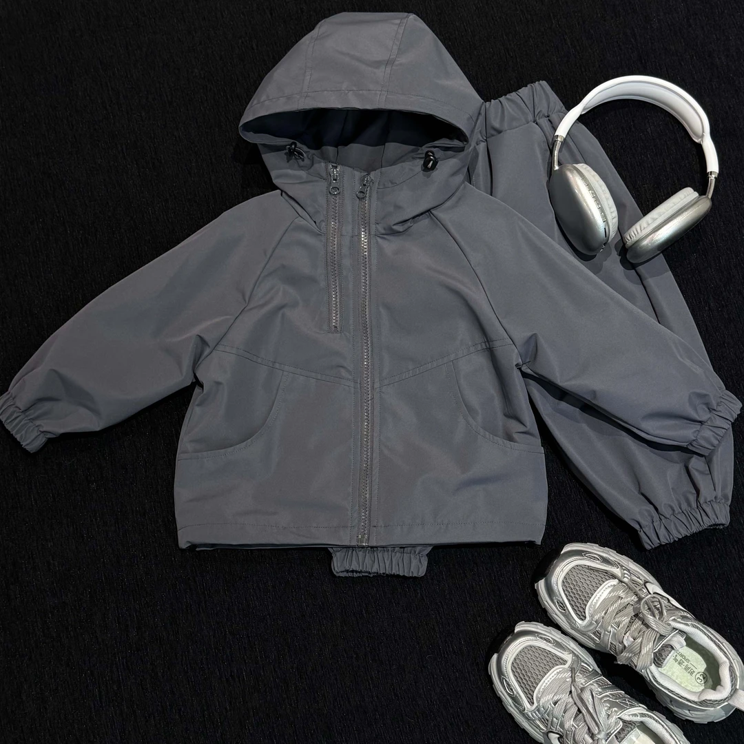 2025秋季新款儿童时尚潮流冲锋衣宝宝连帽童装ZWJ100