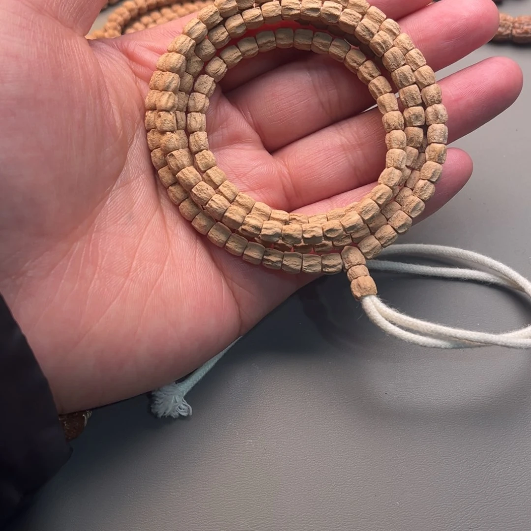 金刚菩提吊坠这两位小姐妹真的都特别