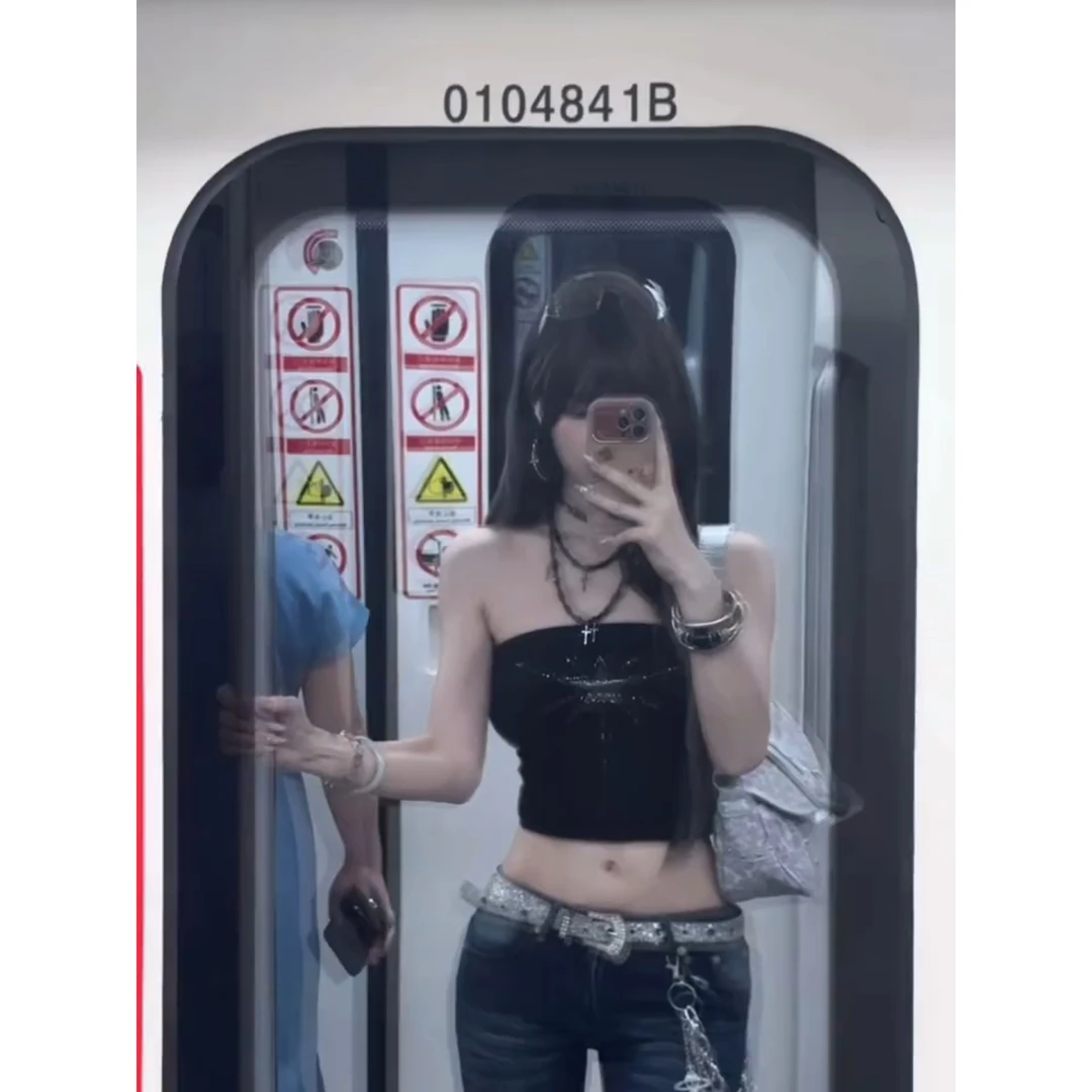 美式复古性感辣妹黑色抹胸背心短款外穿女时尚修身吊带上衣