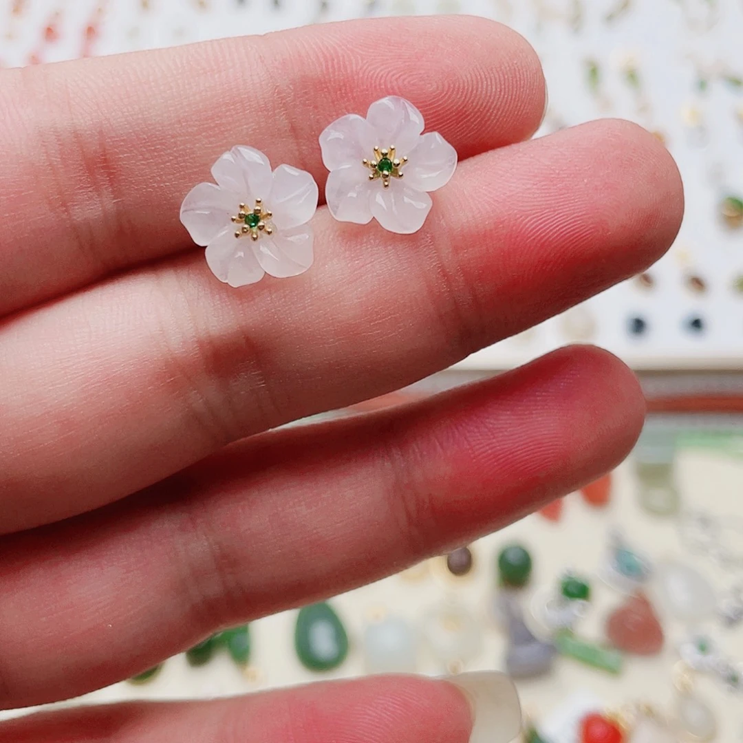 小***花和田玉银S925镶嵌耳饰