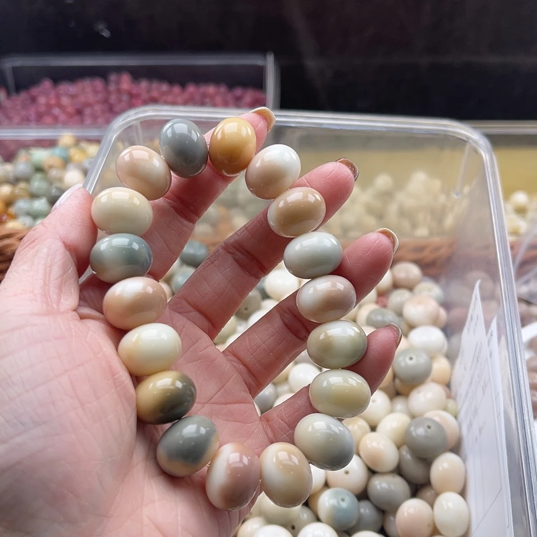白玉菩提吊坠6*6C/16mm/18颗