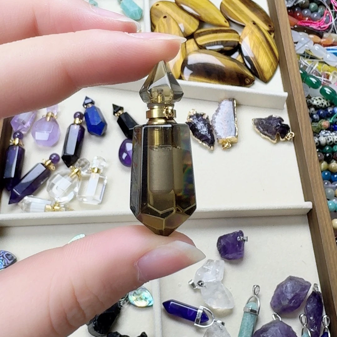 玛瑙/玉髓未镶嵌珠宝半成品茶晶尖瓶一只