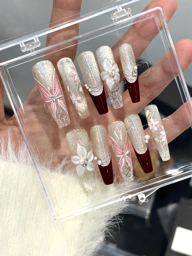 大红红蝴蝶冰花｜你知道的这种重工款一般都做得很慢纯手工穿戴甲