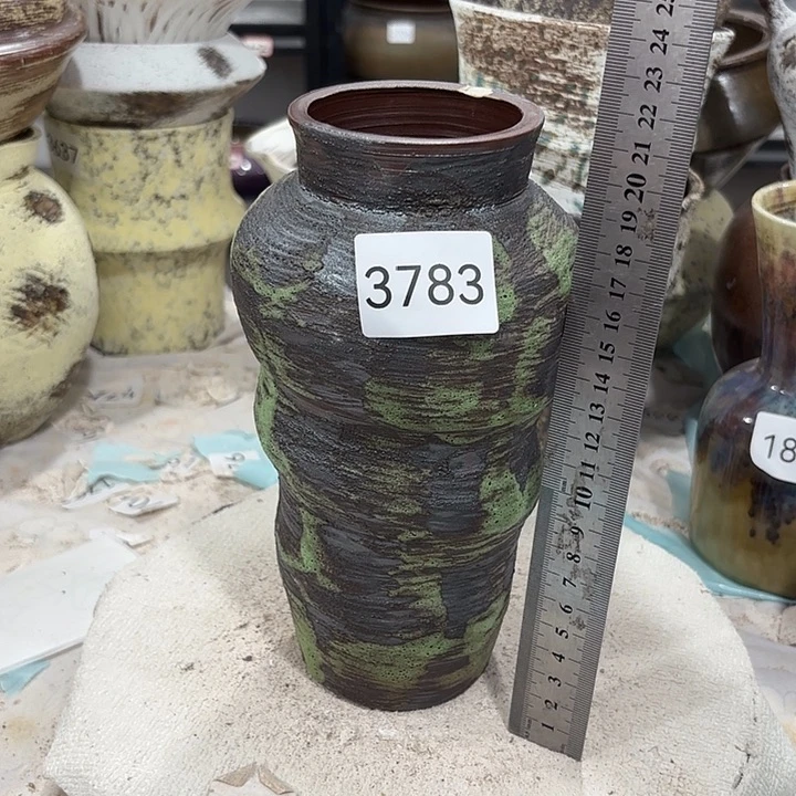 摆件高22，口6.5，瑕疵处理3784，无孔