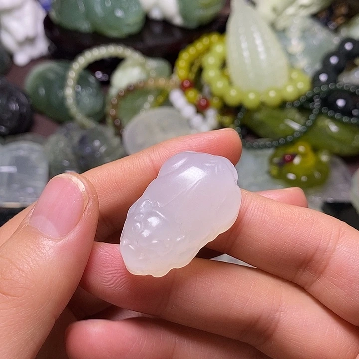 岫玉未镶嵌岫玉颈饰