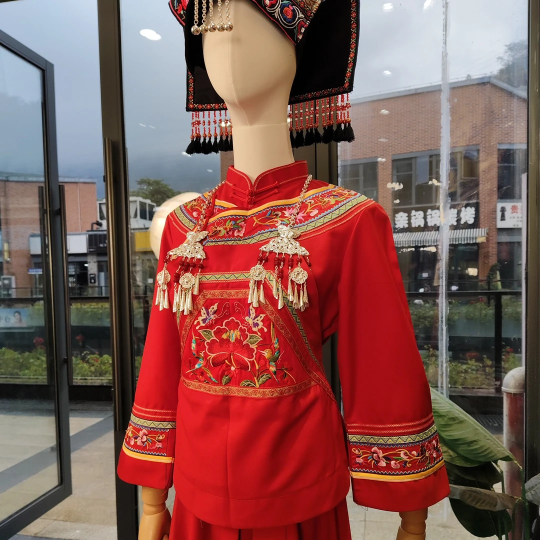 新款婚服布依族壮族传统民族服饰红色套装花边织带绣花手工盘扣