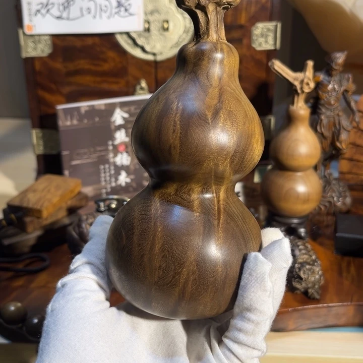 金丝楠龍**世金丝楠葫芦手把件