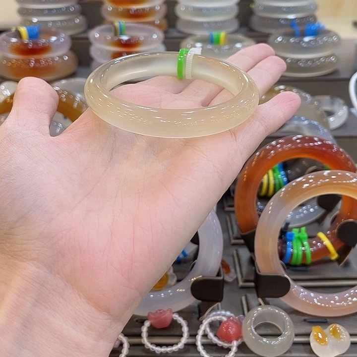 玛瑙/玉髓未镶嵌手镯24