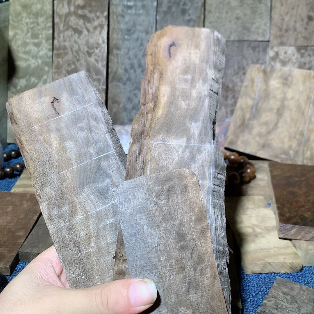 金丝楠木阴沉绿料孔雀原材料