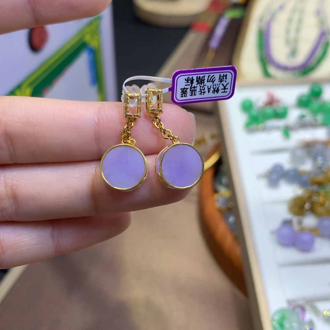 翡翠18K金镶嵌颈饰翡翠