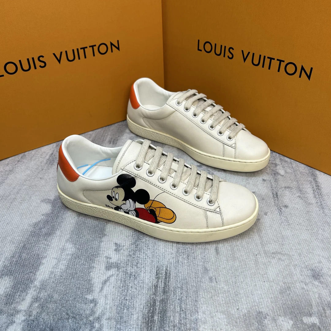 99新 GUCCI/古驰 米白黄米奇联名做旧休闲板鞋 /99新39欧