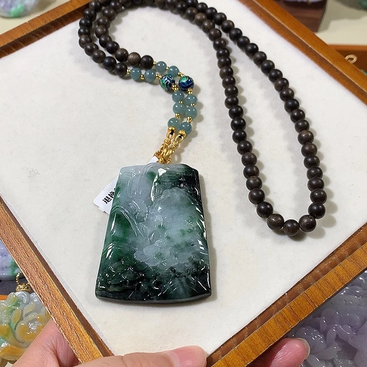 翡翠未镶嵌颈饰翡翠吊坠