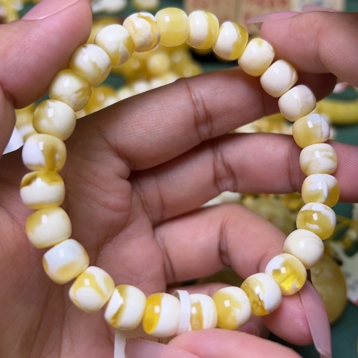 蜜蜡未镶嵌珠宝奇石