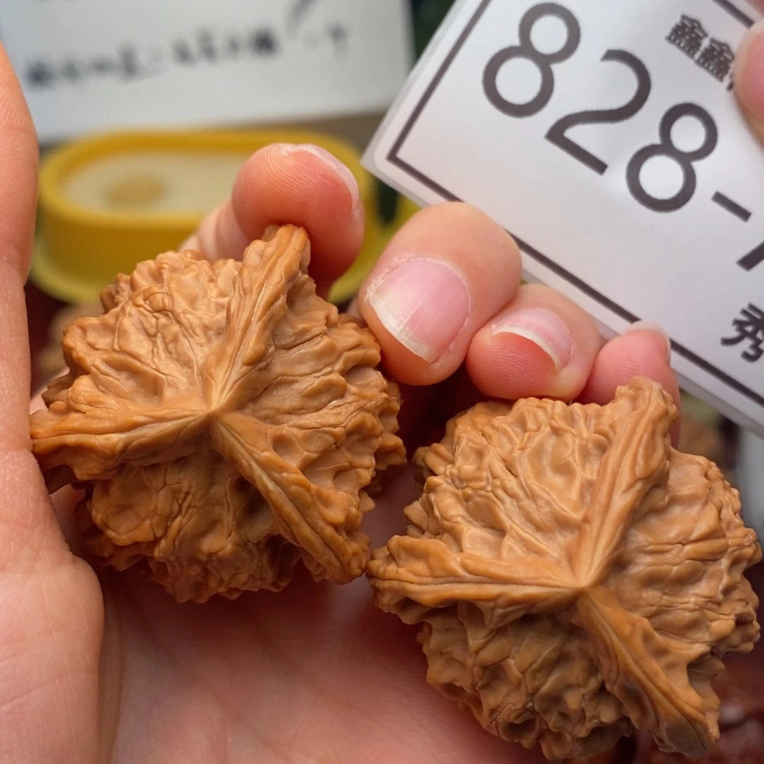 文玩核桃把件盘山奔39……