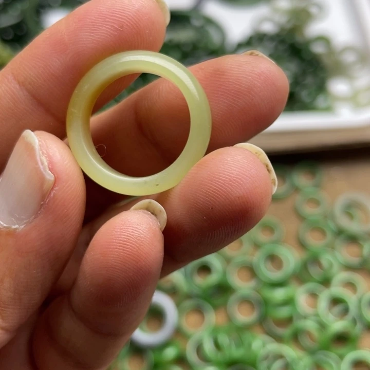 坦***然和田玉（糖玉）未镶嵌戒指