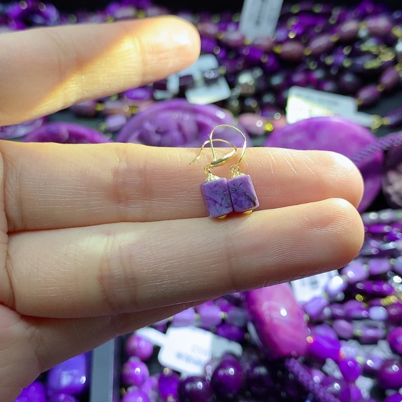 【闪购商品】苏纪石（舒俱来）18K金镶嵌耳钩