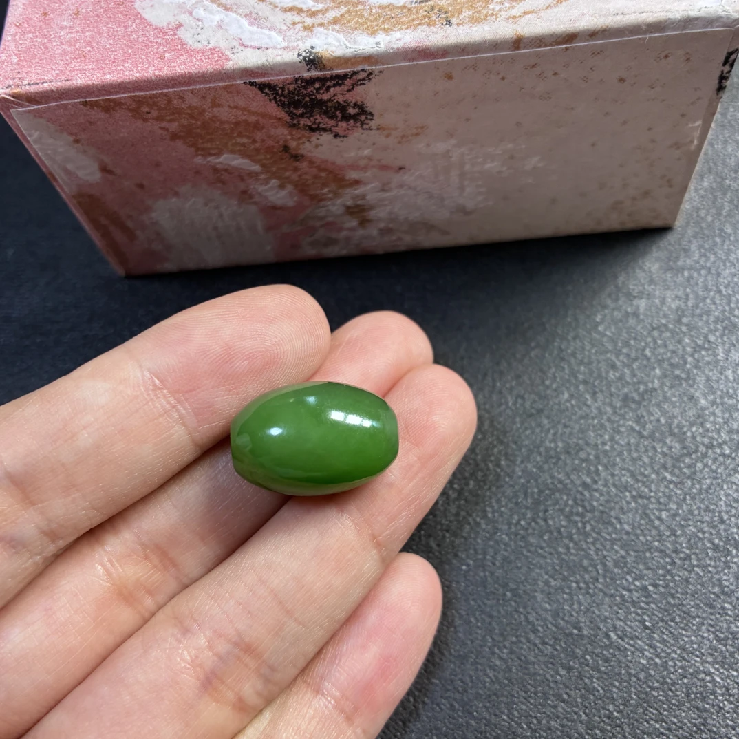 和田玉碧玉阳绿锁骨链