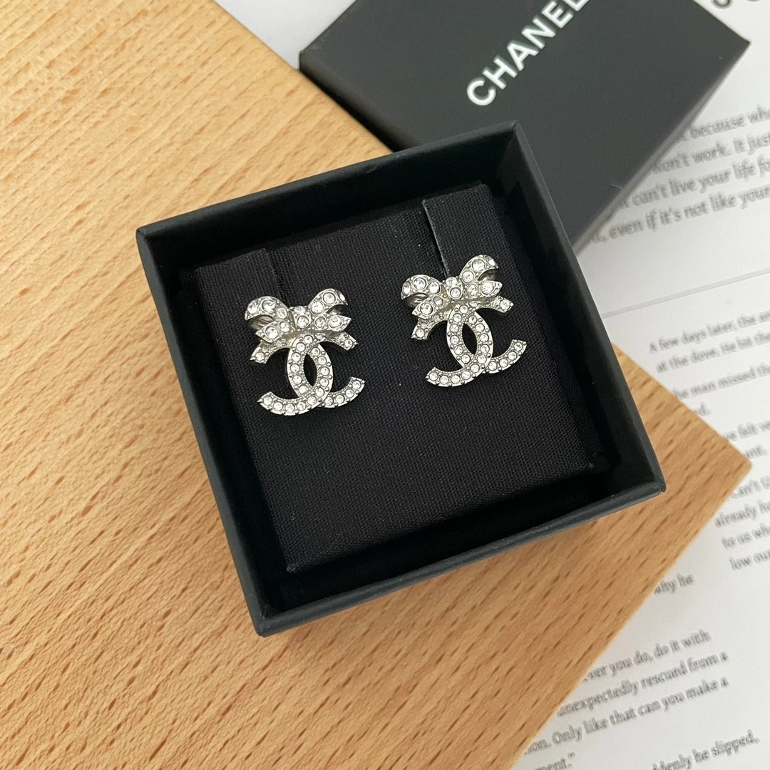 99新 Chanel/香奈儿 水钻蝴蝶结双C耳钉盒子尘袋 JM13-0526