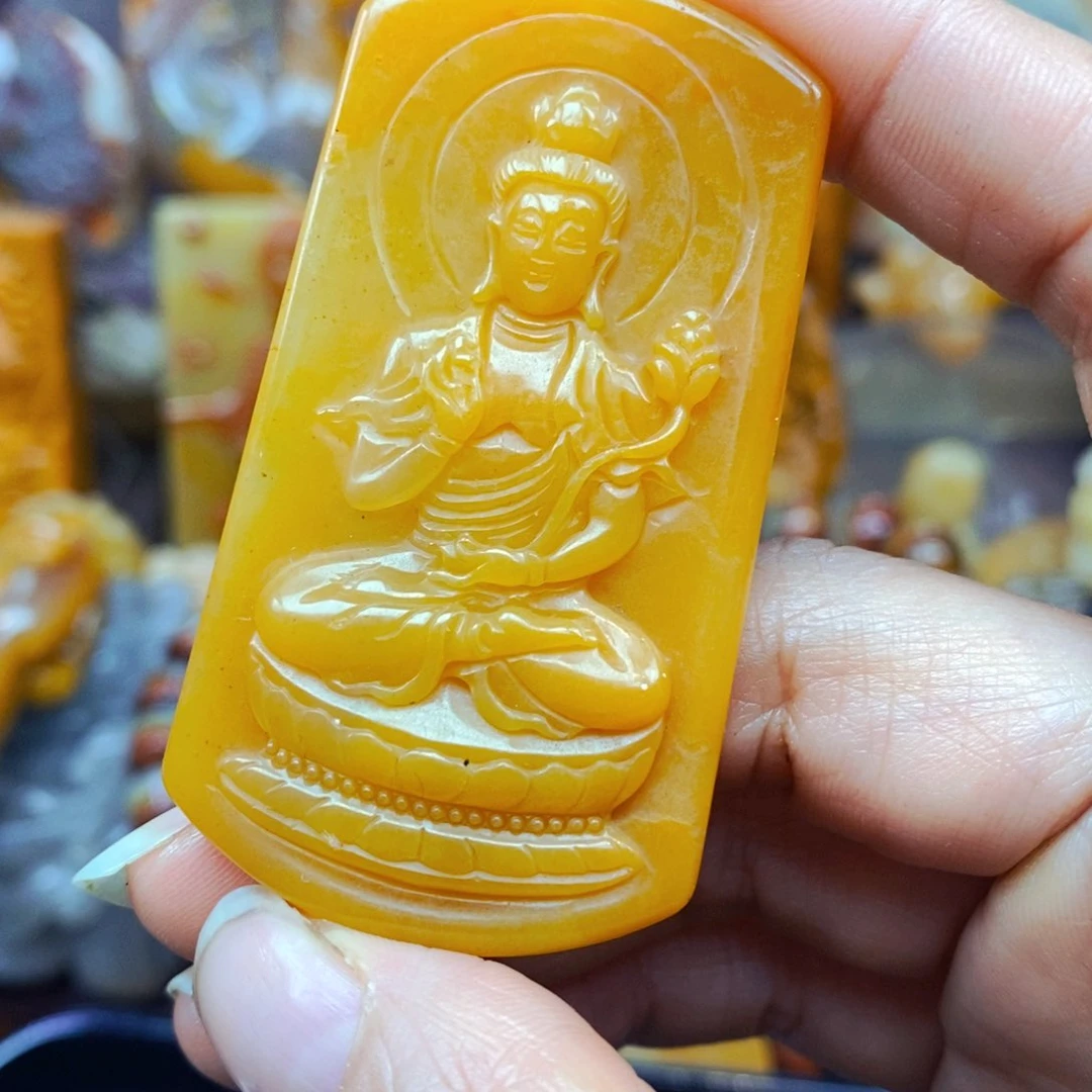 颈饰未镶嵌石英岩玉