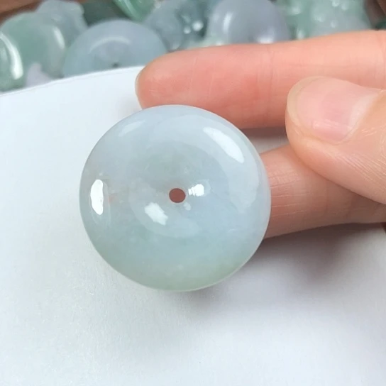 翡翠未镶嵌颈饰缅甸A货，每天下午1点半开播