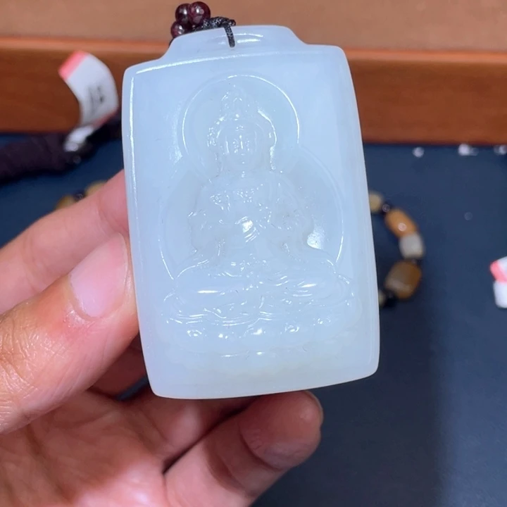 颈饰未镶嵌和田玉J