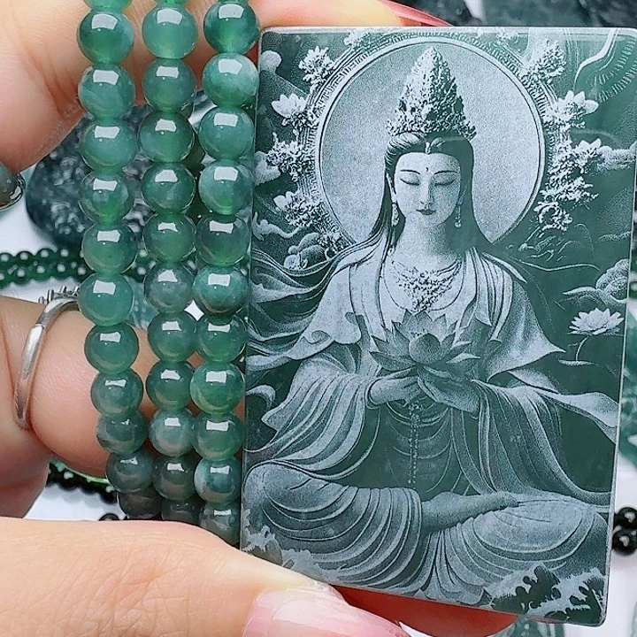 翡翠未镶嵌颈饰多样性发其一