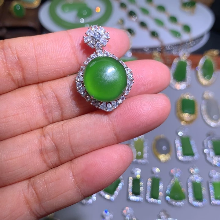 J***e和田玉（碧玉）银S925镶嵌颈饰