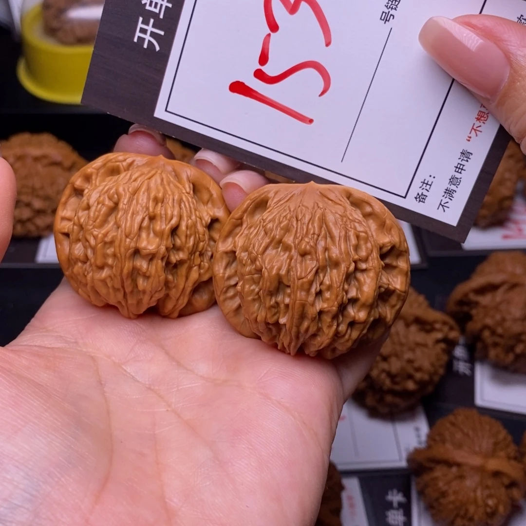 文玩核桃把件42虎头153