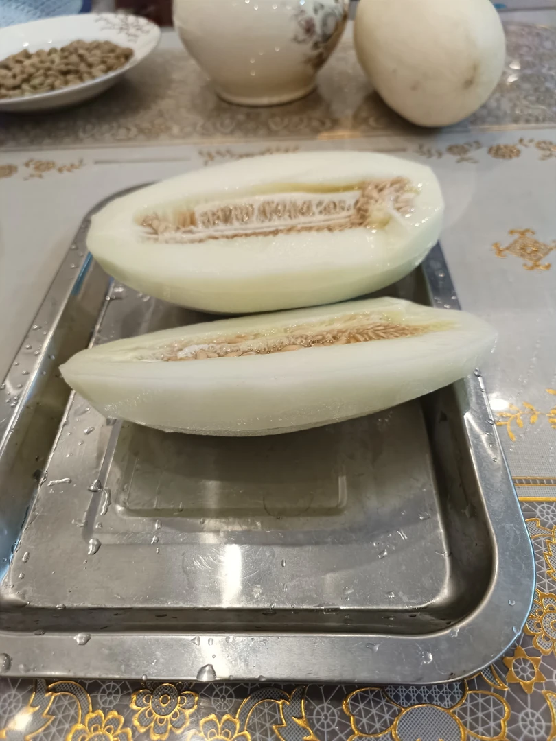 湖北白皮白肉甜瓜新鲜应季水果皮薄肉厚多汁