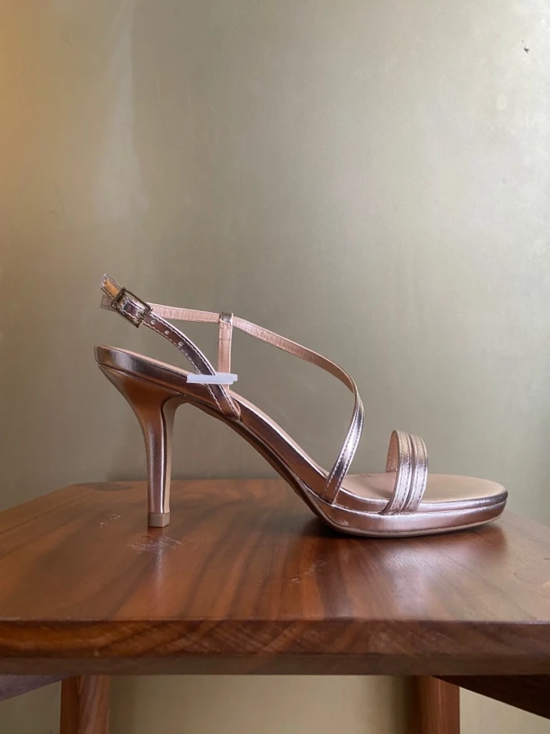 欧美风高跟凉鞋女