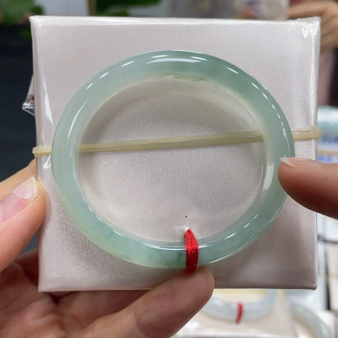 翡翠未镶嵌手镯翡翠