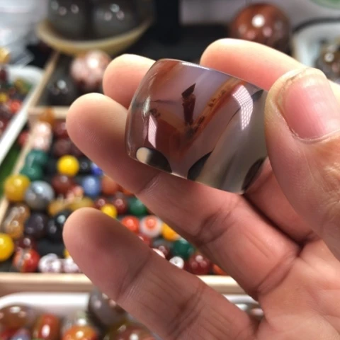 玛瑙/玉髓颈饰未镶嵌