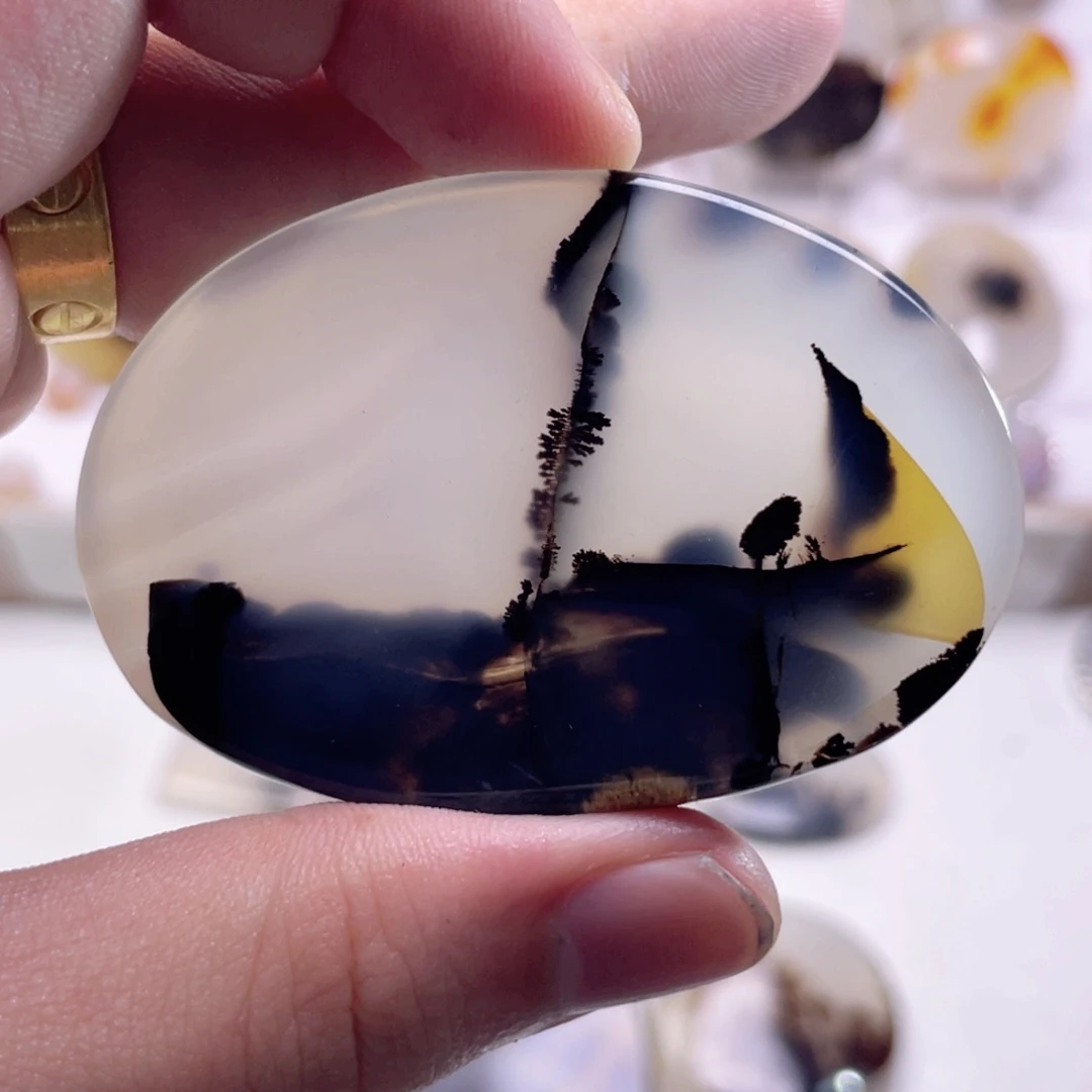 玛瑙/玉髓颈饰未镶嵌