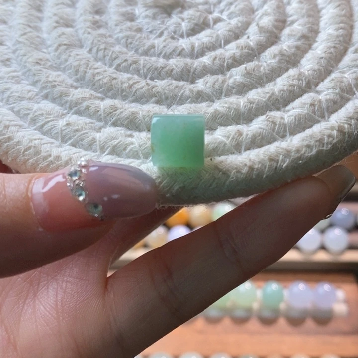 未镶嵌定制翡翠小*。甜绿桶珠 卡9.4 买断不退换
