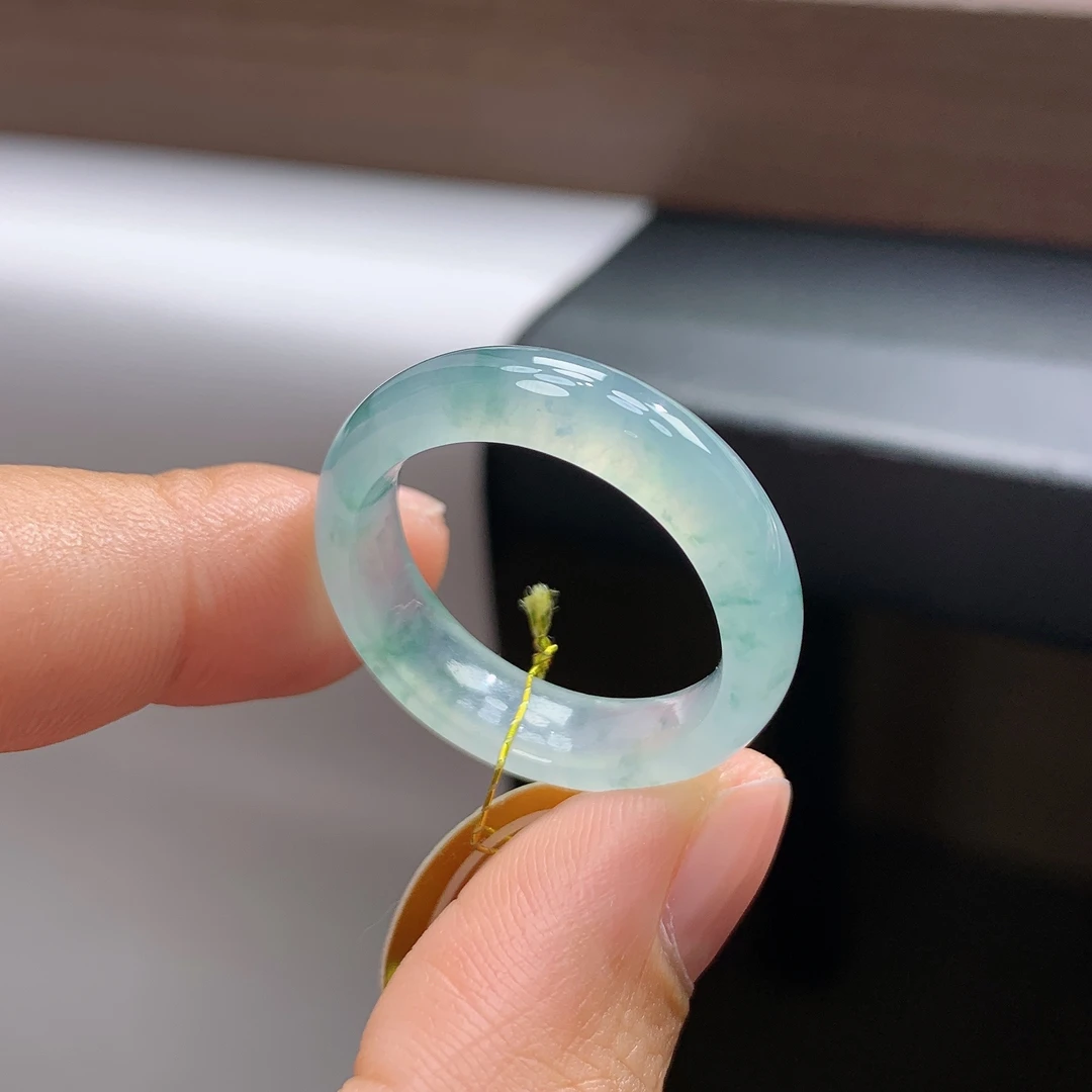 22号圈天然缅甸翡翠A货冰飘花翡翠戒指19.9*6*3.9mm