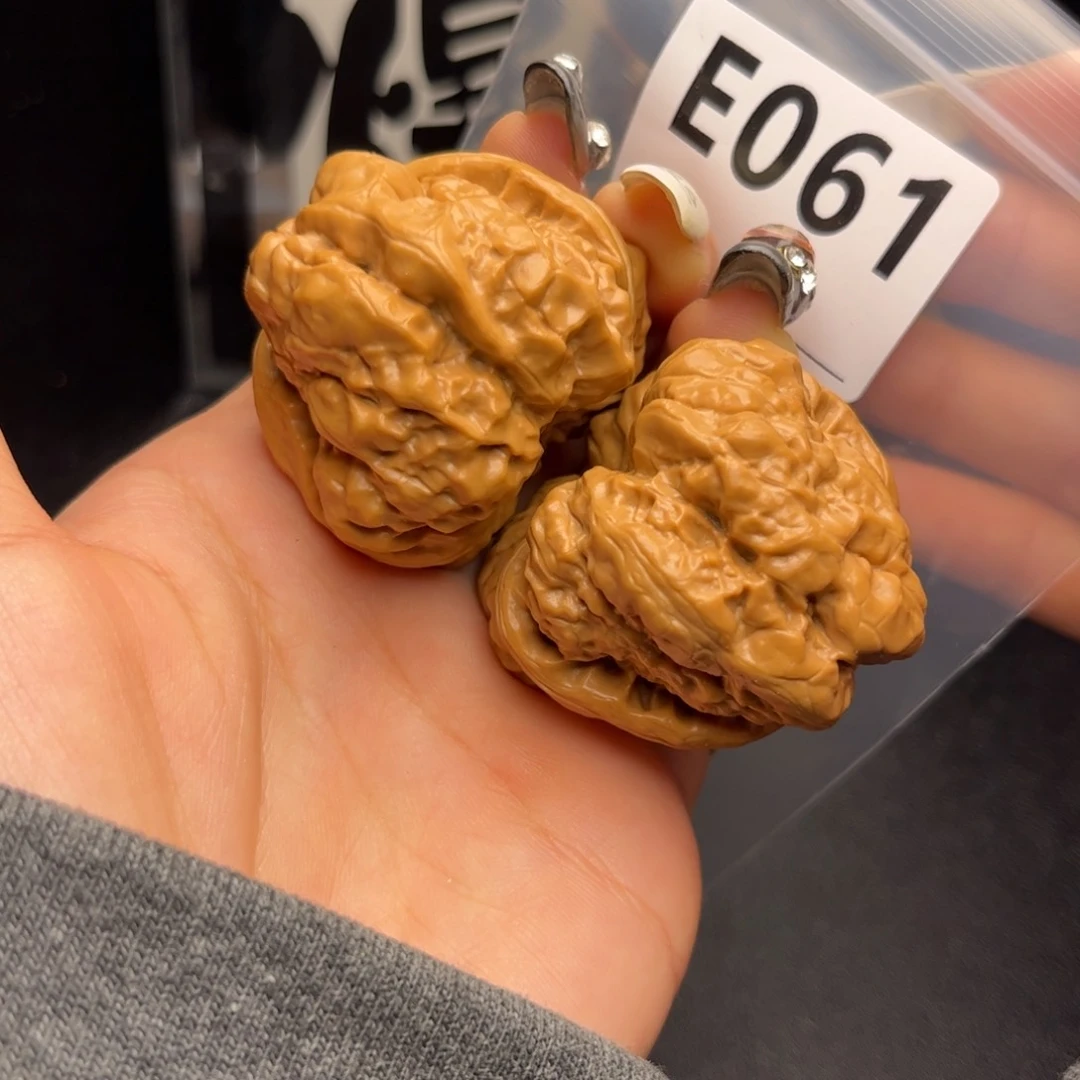 文玩核桃吊坠肚47边42