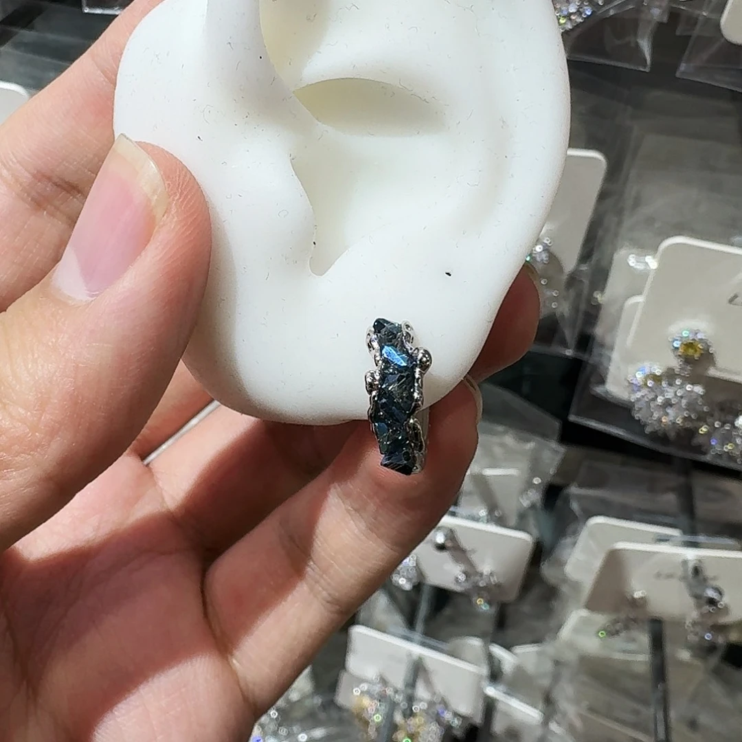 锆石钛钢合金蓝色锆石耳扣