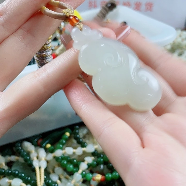 未镶嵌和田玉挂件