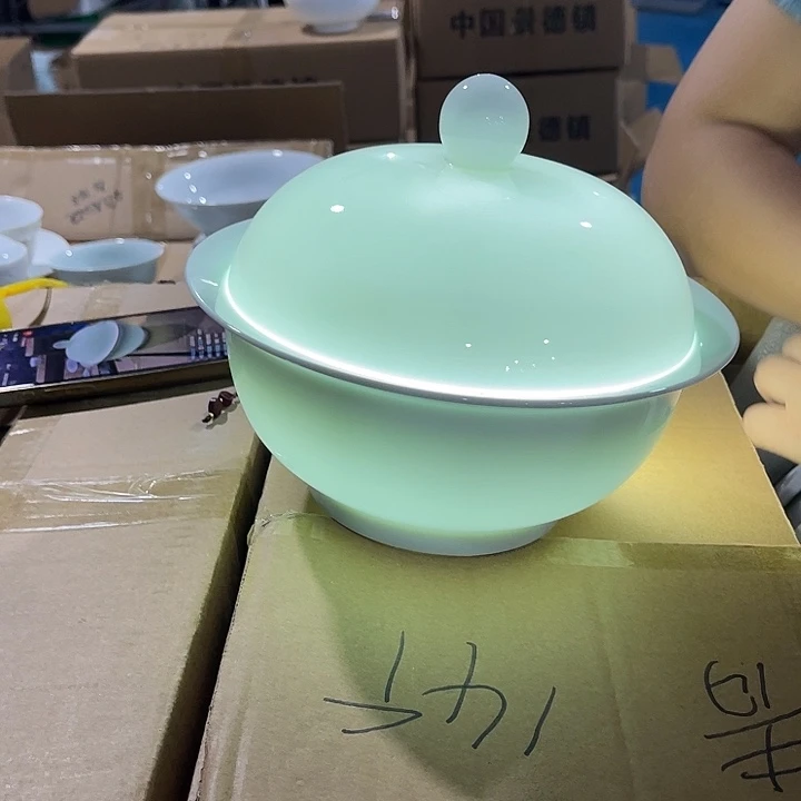 瓷片云青9英寸带盖品锅一个，包邮