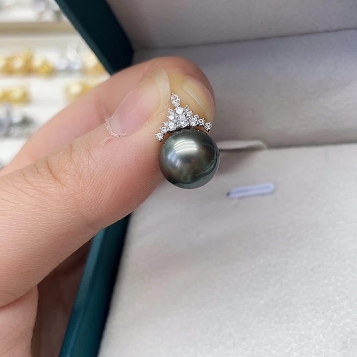 18K金镶嵌海水珍珠吊坠(不含链)