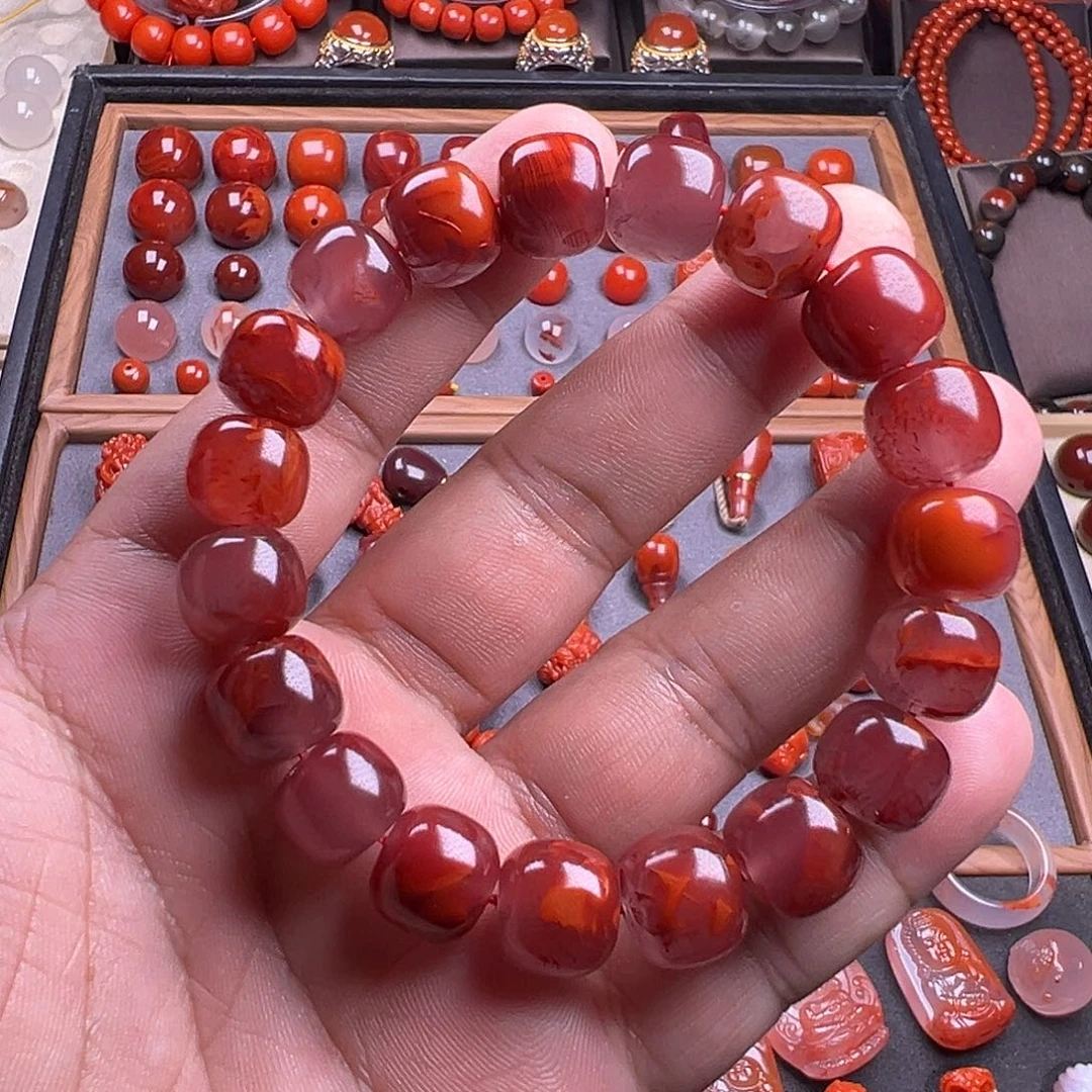 南红玛瑙未镶嵌珠宝奇石